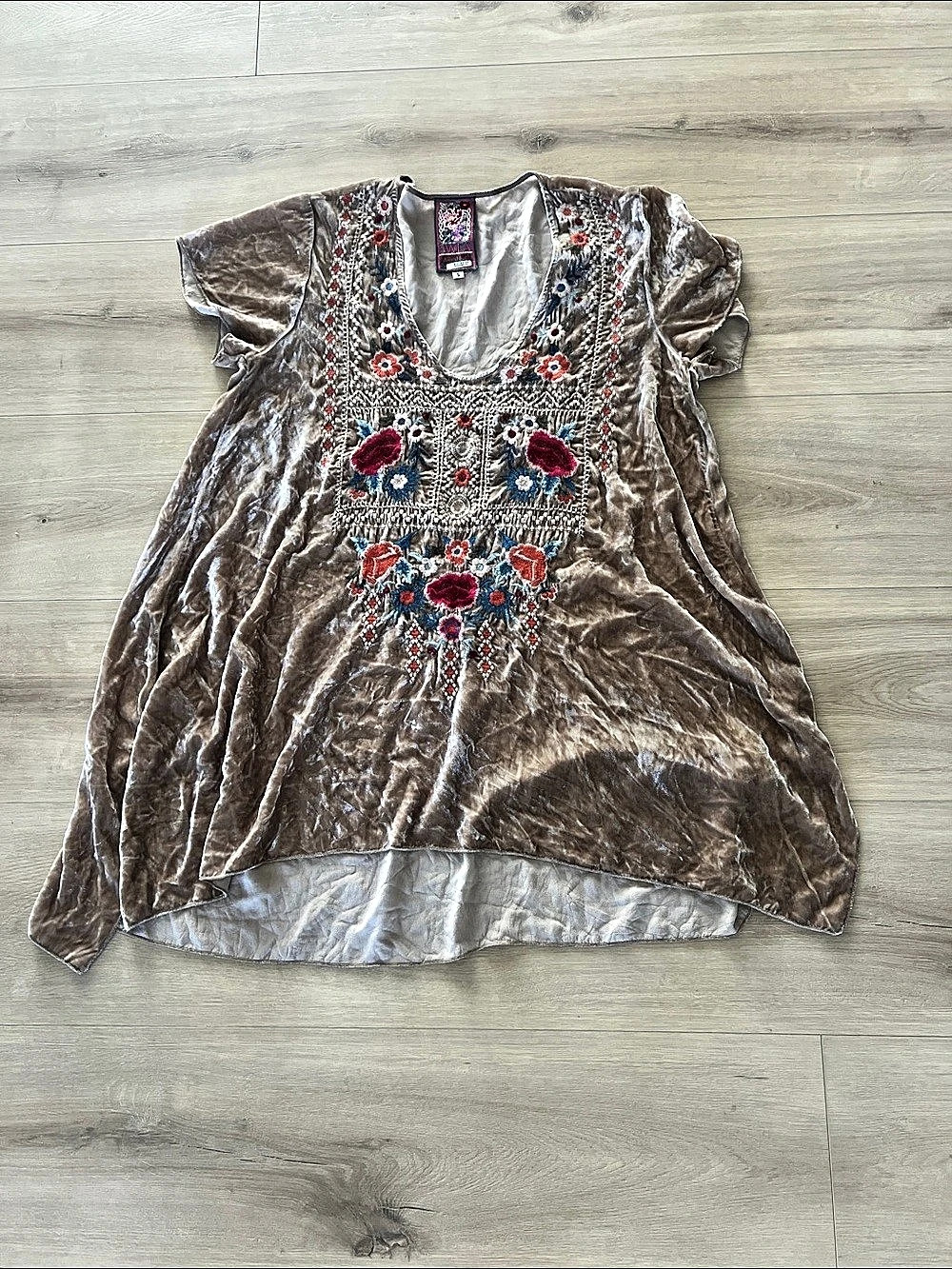 Johnny Was Embroidered Floral Velvet Tunic in Brown Size Small